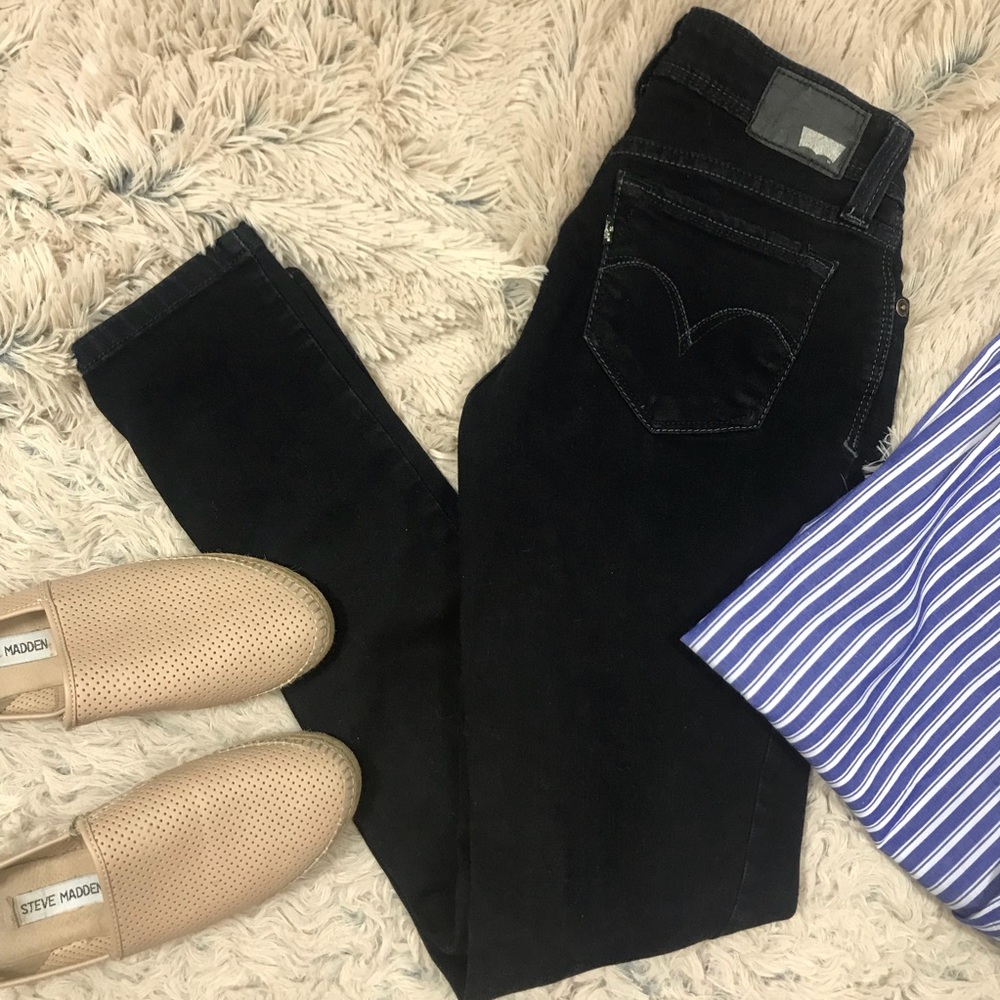 Levi’s Bold Curve Low Rise Skinny Jeans